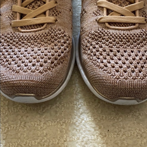 Gorgeous APL rose gold sneakers. Techloom Pro. - Picture 5 of 5